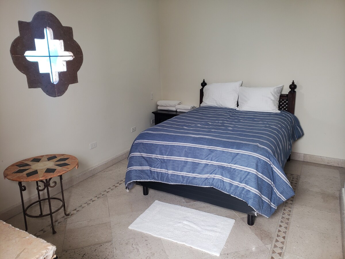 Bedroom 5 image 1