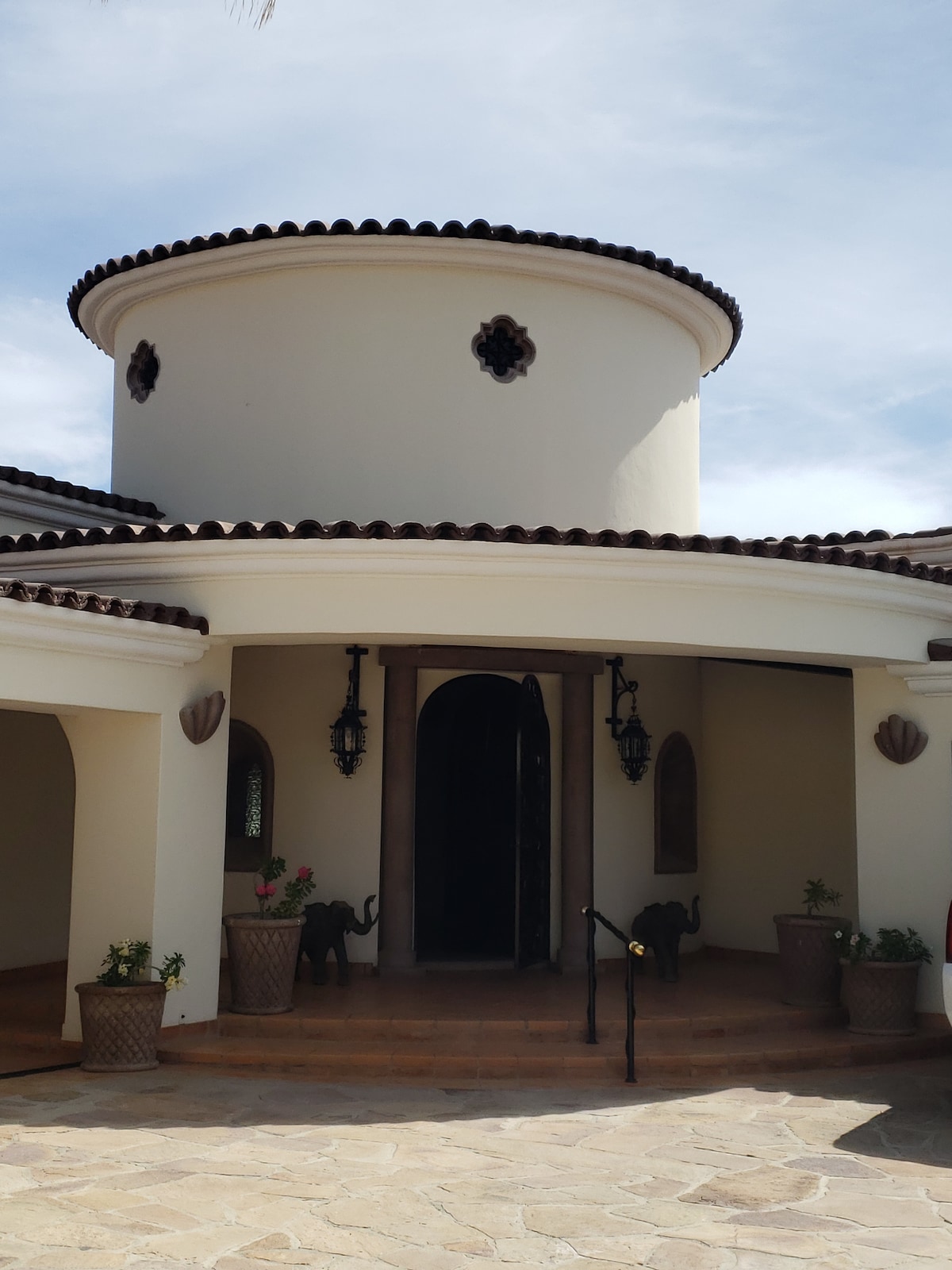 Exterior 5 image 2