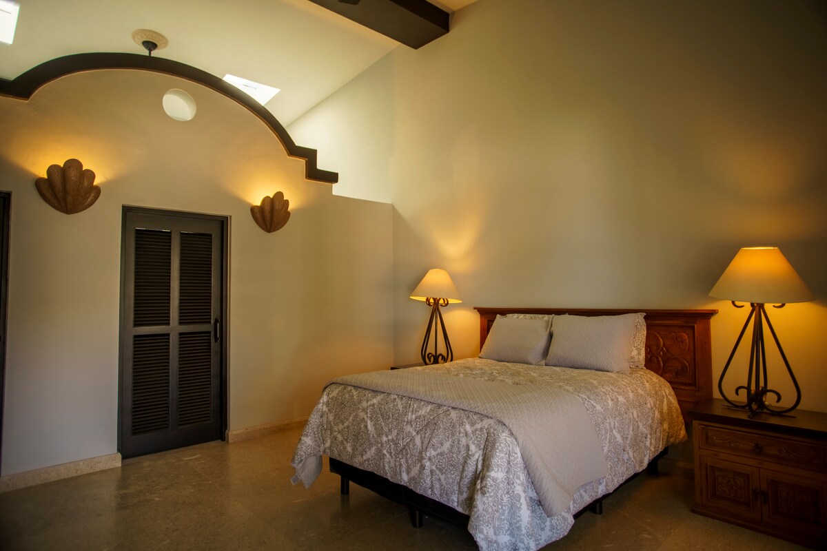 Bedroom 2 image 2