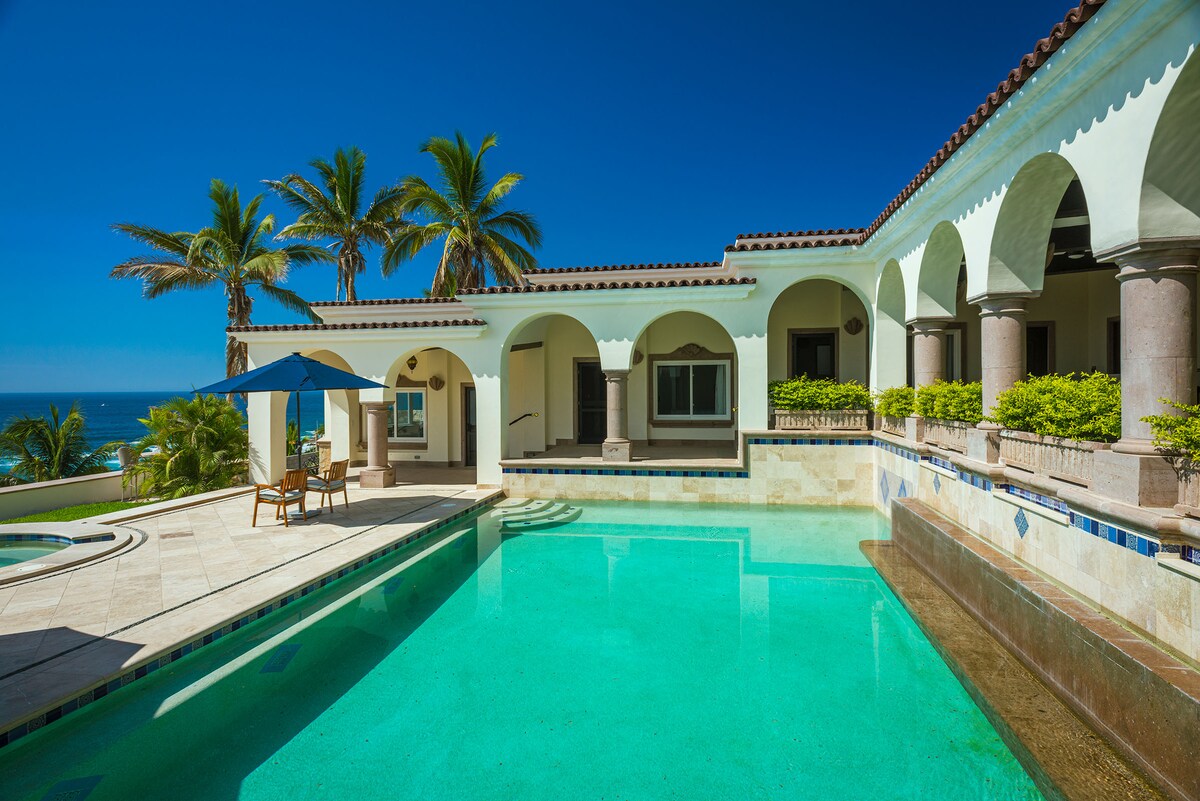 Private pool with ocean views at Villa Tortuga in Punta Bella, Los Cabos.