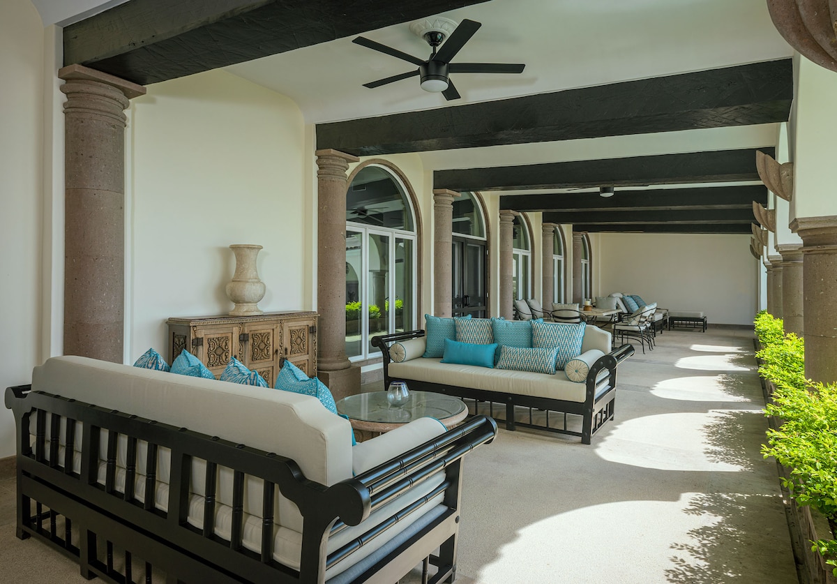 Jacuzzi and hot tub at Villa Tortuga, a beachfront villa in Punta Bella, Los Cabos.