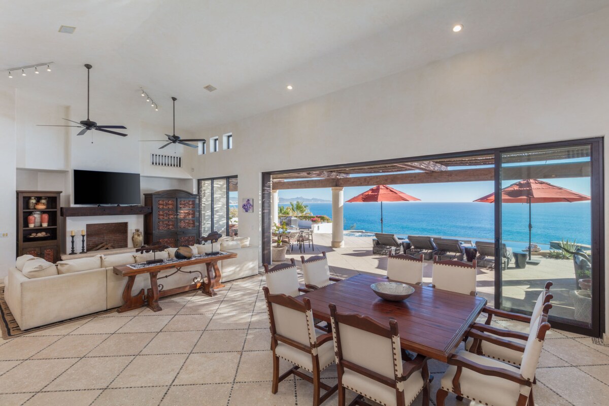 Living-Dining Area