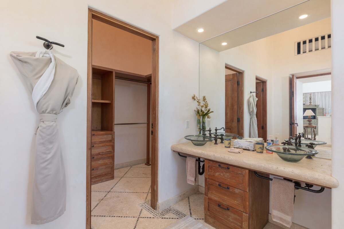 Master 2 Bathroom
