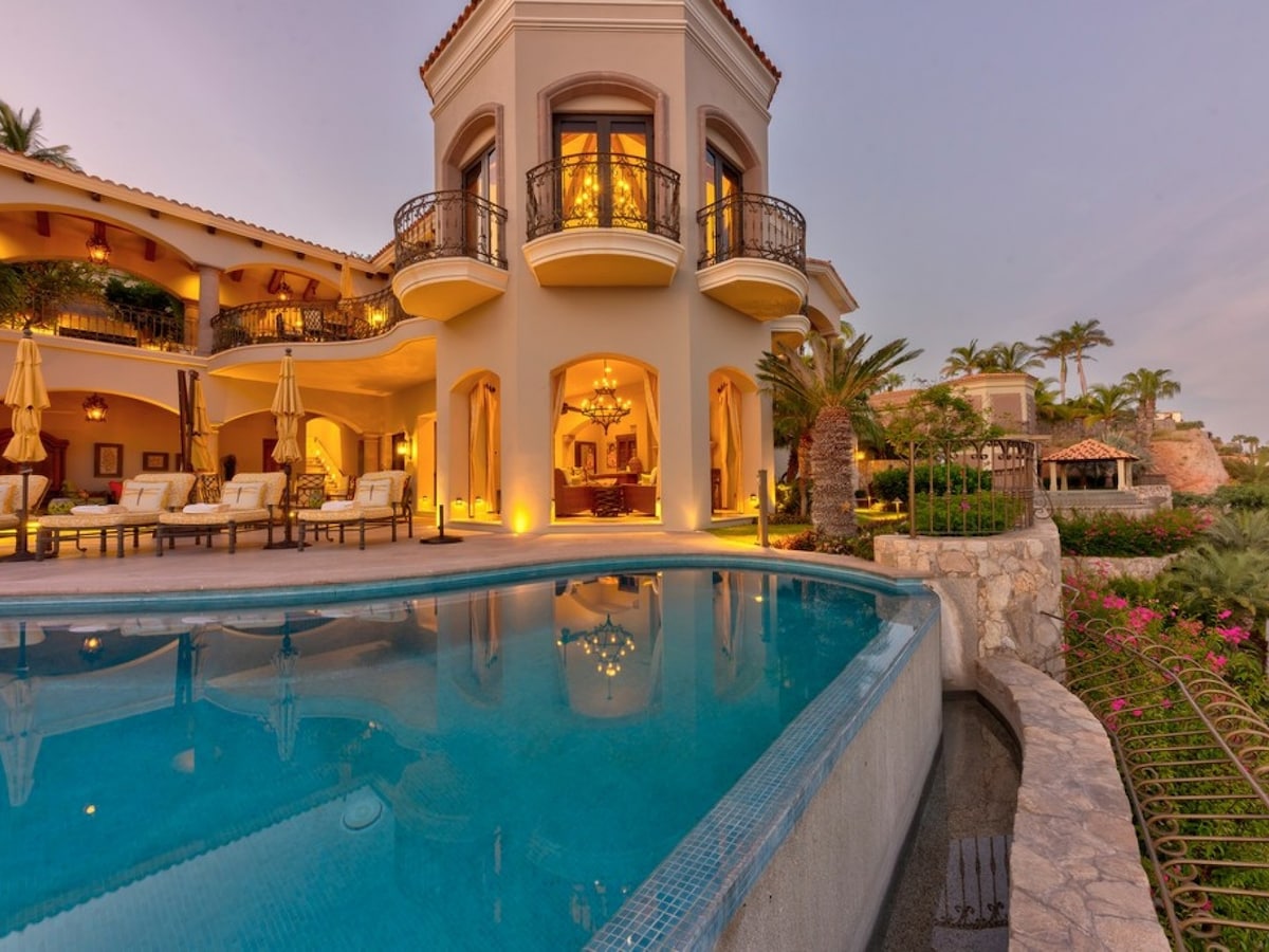 Backyard image 8