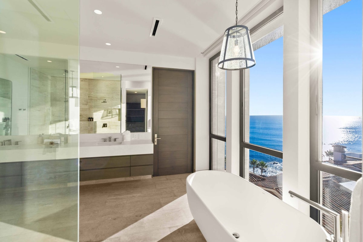 Full bathroom 2 image 3