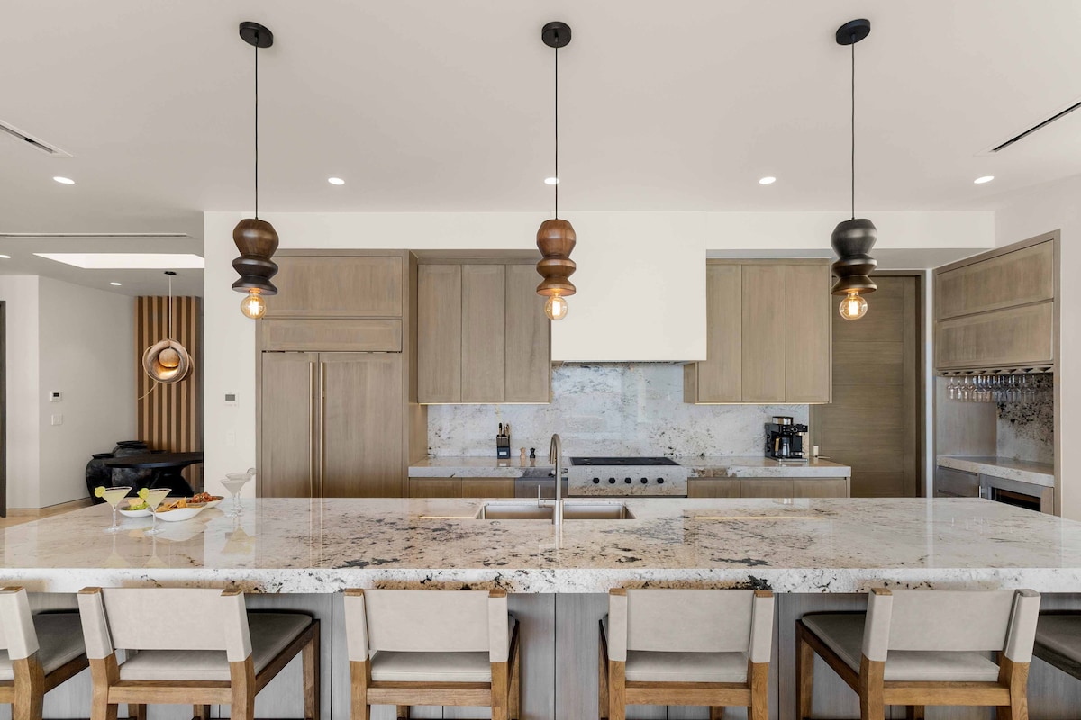 Full kitchen image 2