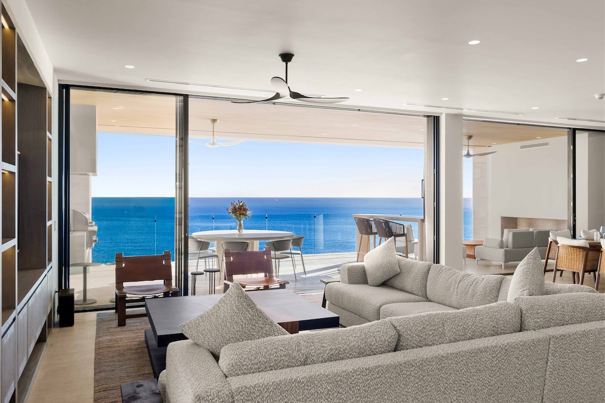 Living room image 8