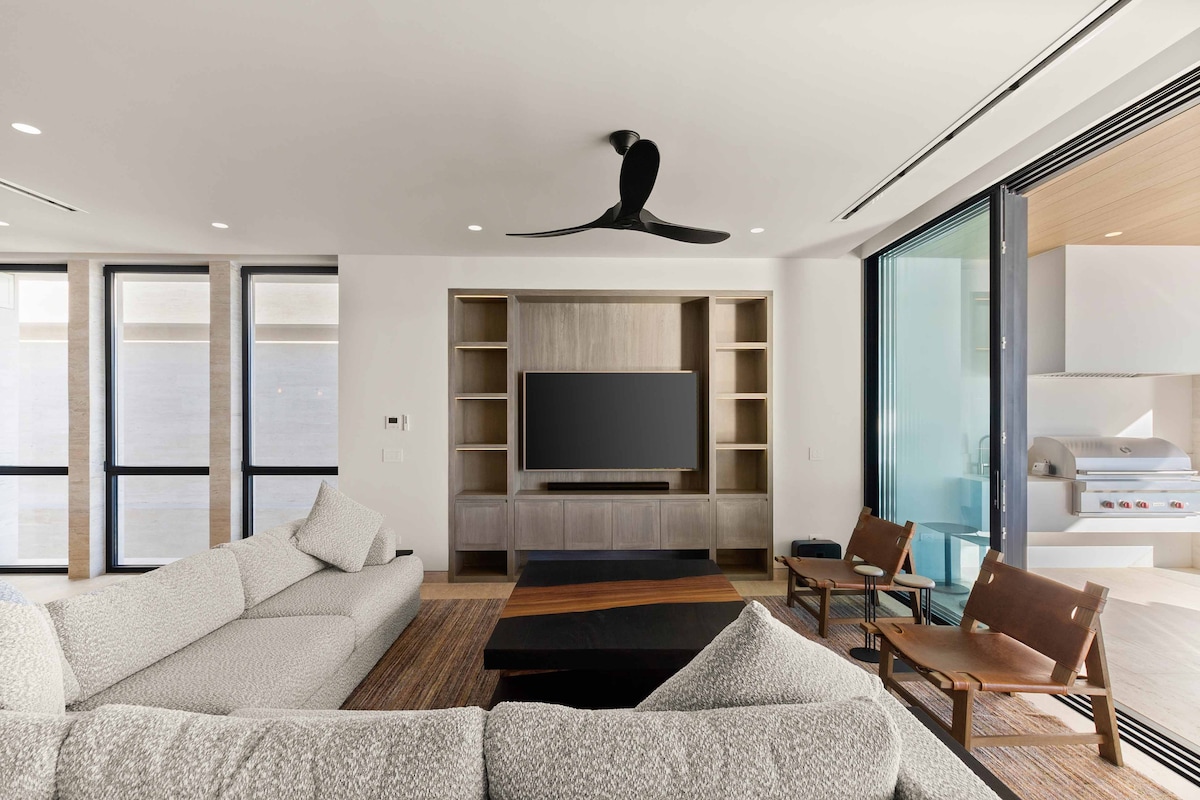 Living room image 9