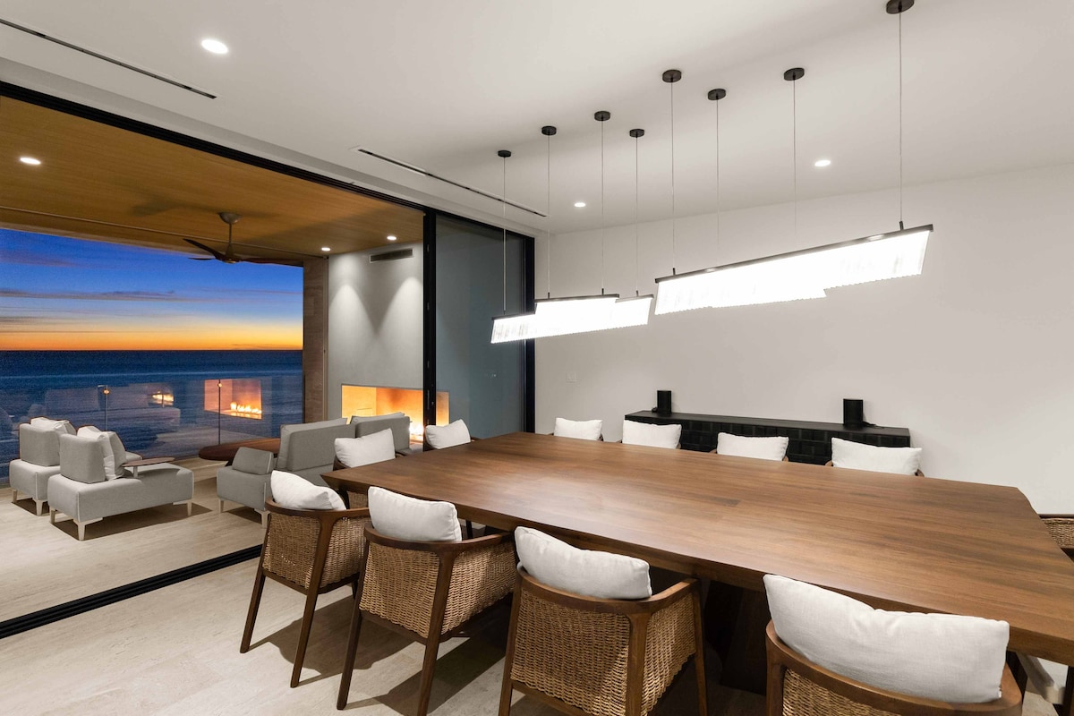 Dining area image 4