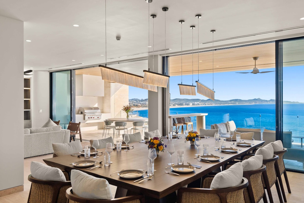 Dining area image 1