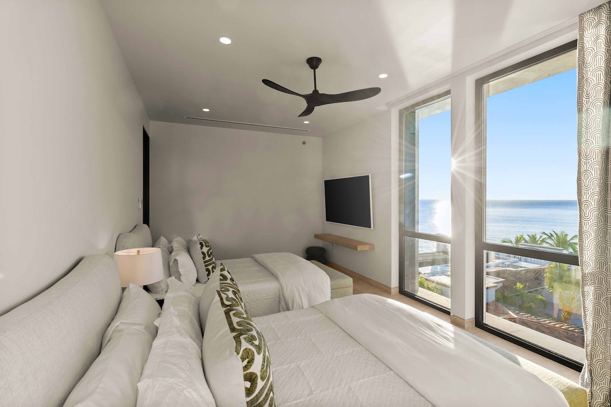 Bedroom 1 image 2