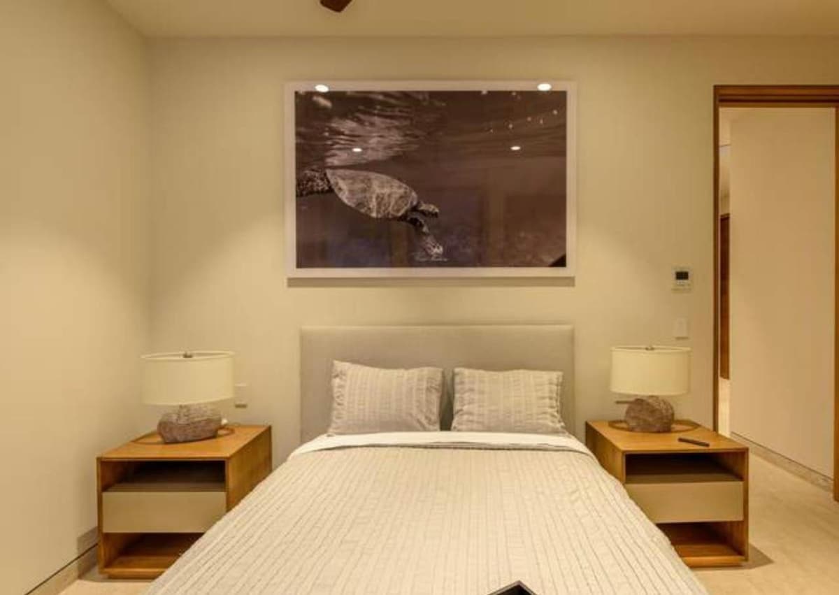 Bedroom 2 image 3