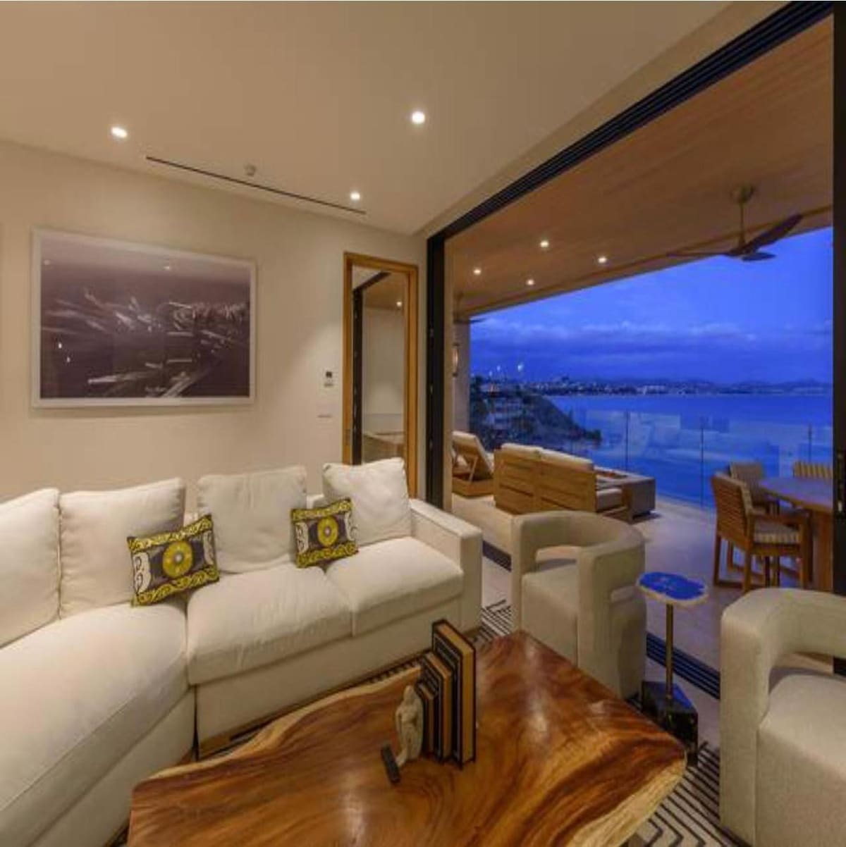 Living room image 8