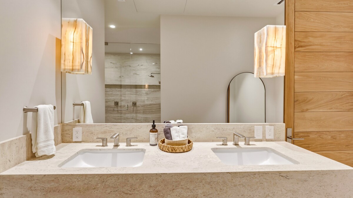Full bathroom 2 image 2