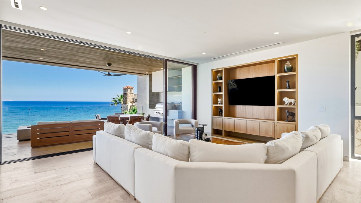 Living room image 12