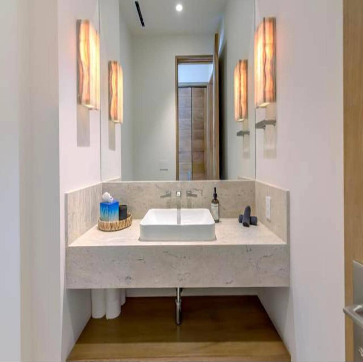 Full bathroom 3 image 2