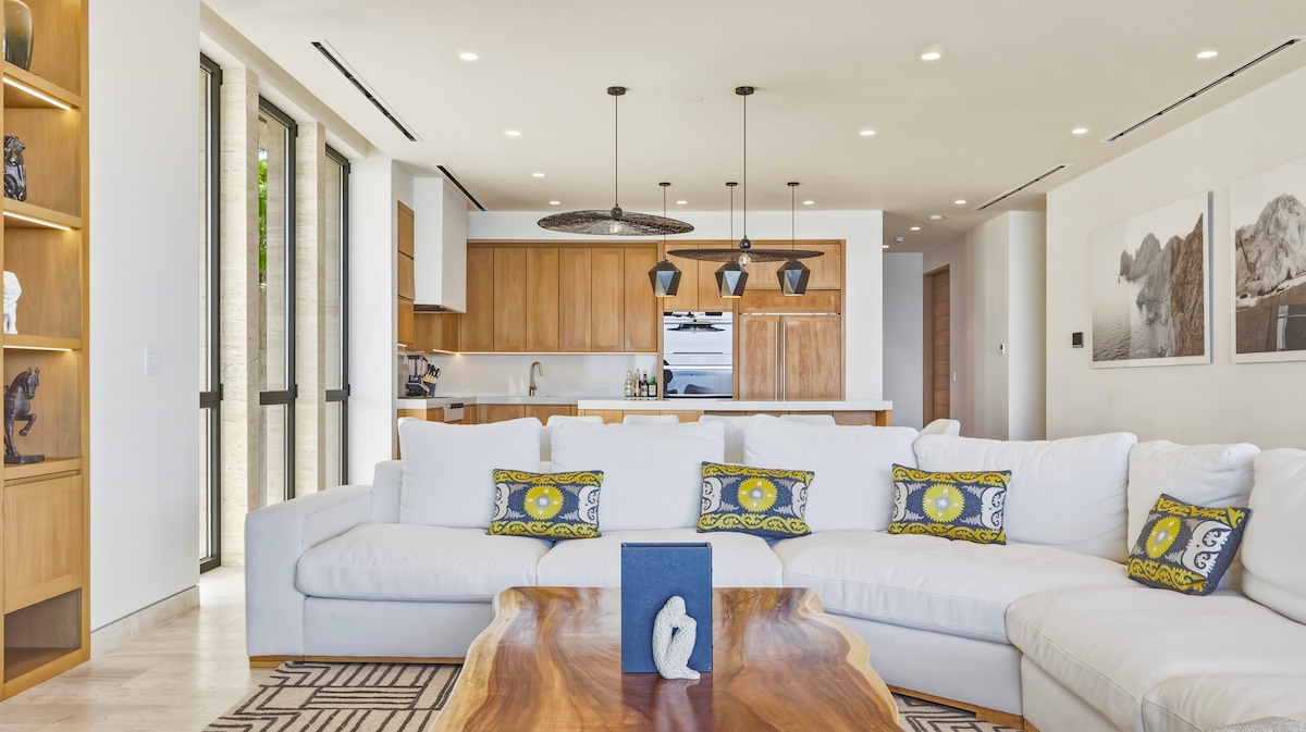 Living room image 15