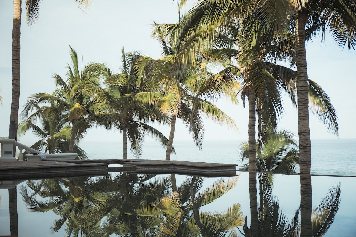 More picture perfect moments from our private infinity pool