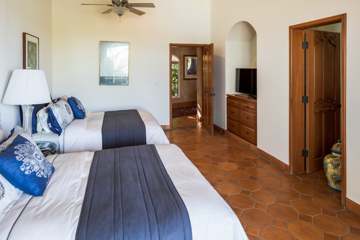 Ocean View Suite 2