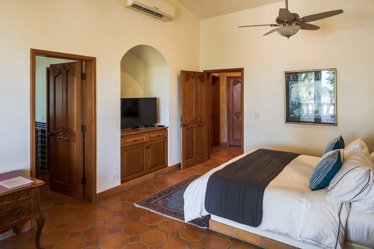 Ocean View Suite 1
