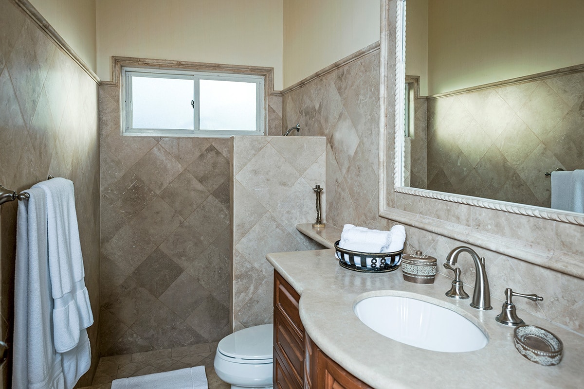 Villa Paraiso Cabo second bathroom