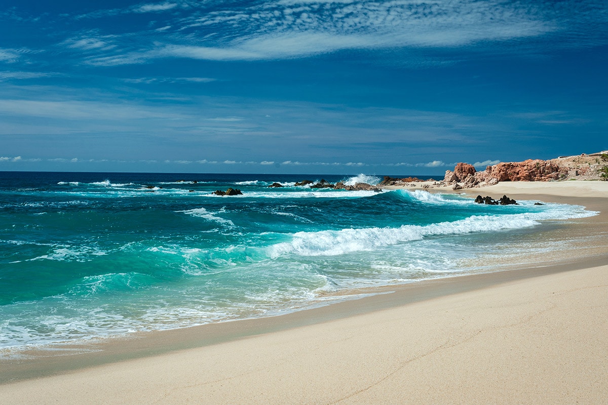 Villa Paraiso Cabo waves and rocks ocean view