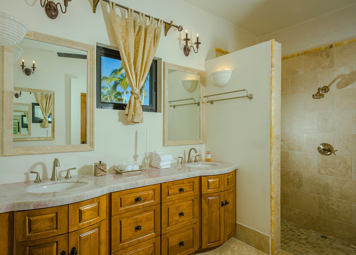 Full bathroom 6 image 1