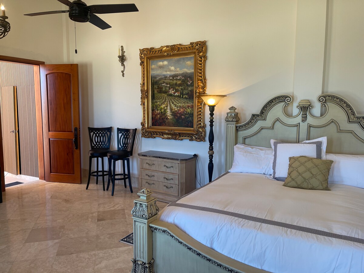 Villa Paraiso Cabo suite bedroom