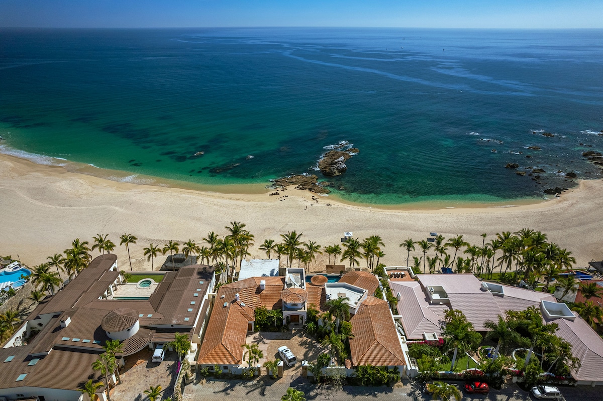 Villa Paraiso Cabo big house overview