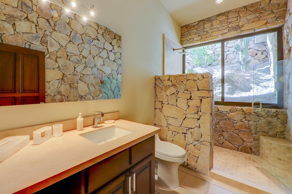Full bathroom 5 image 1