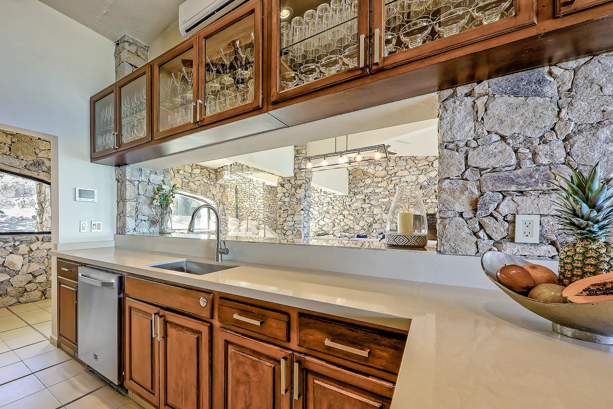 Full kitchen image 3