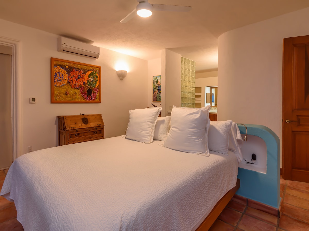 Bedroom 1 image 7