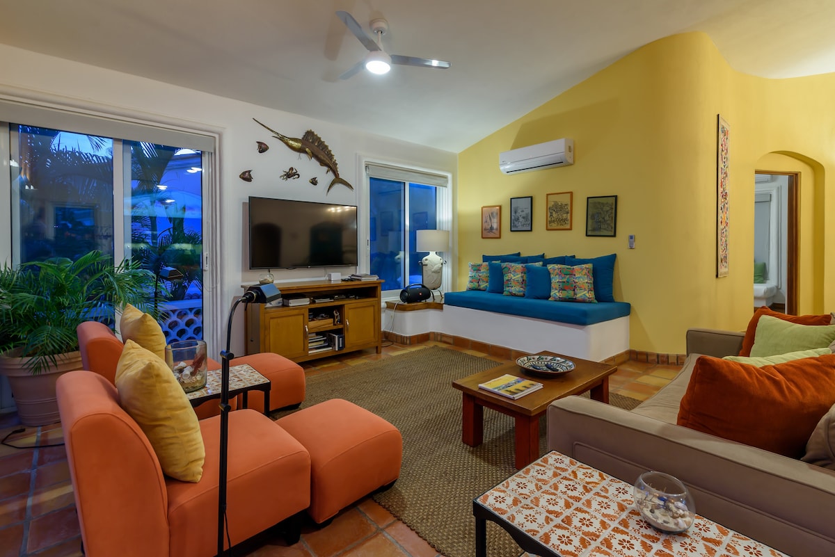 Living room image 10