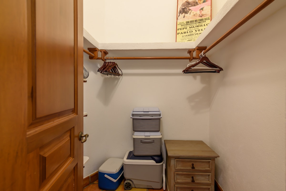Bedroom 3 image 3