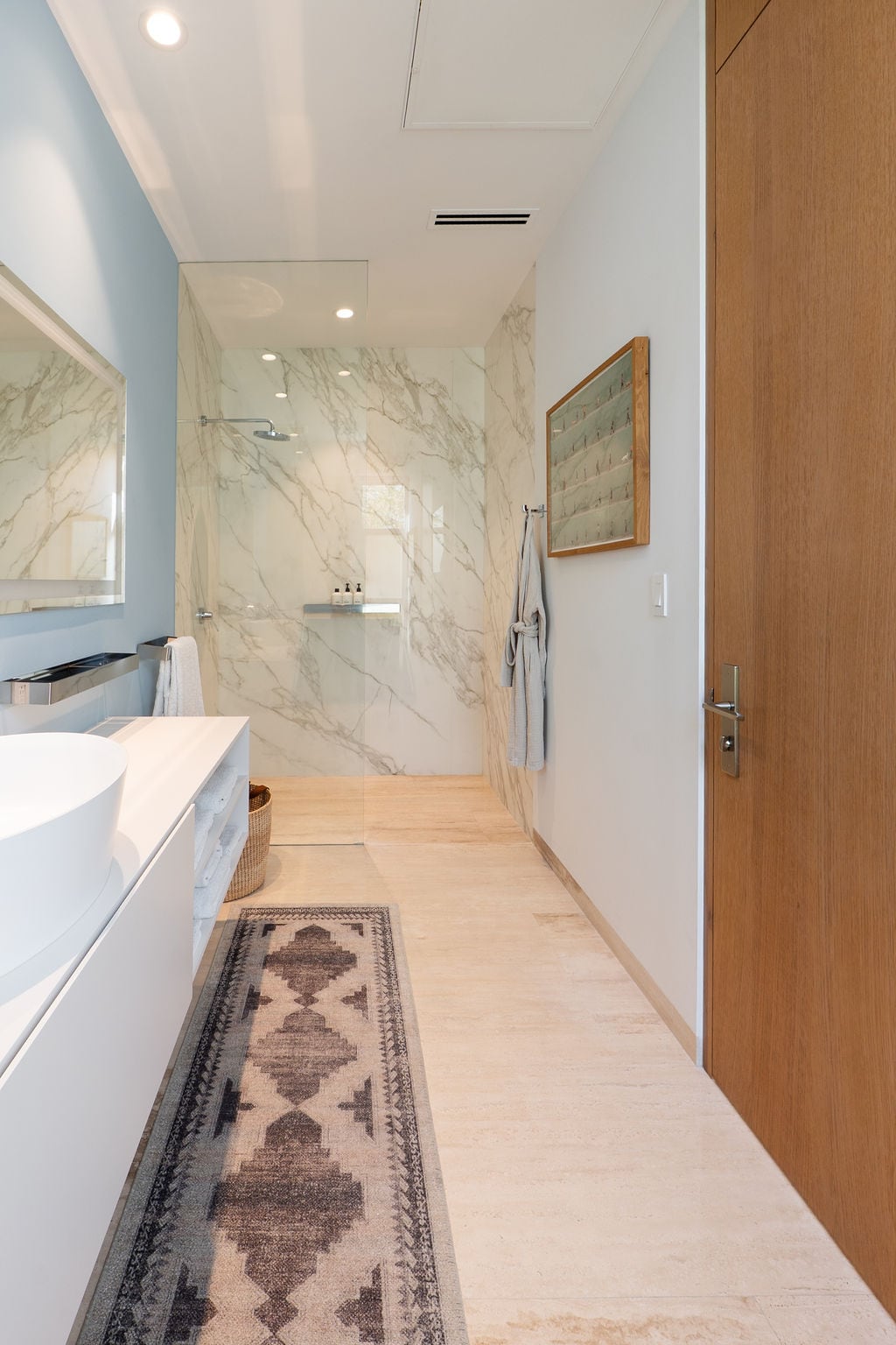 Full bathroom 3 image 2